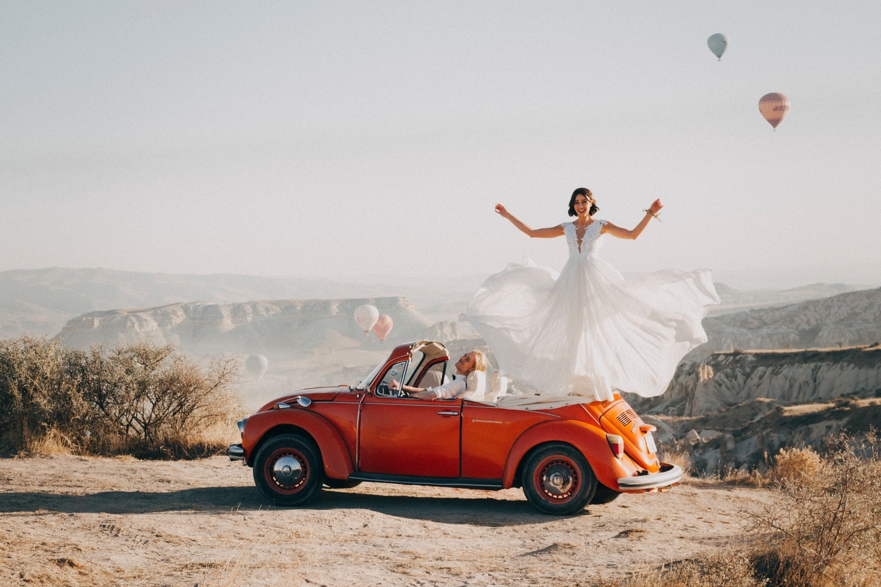 bride in a buggy – $40k wedding budget